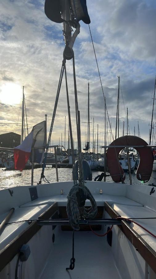 Nuit Insolite Sur Un Bateau Au Havre Le Havre Exterior photo